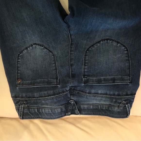 Democracy Absolution Distressed Jeans 6 - Picture 6 of 6